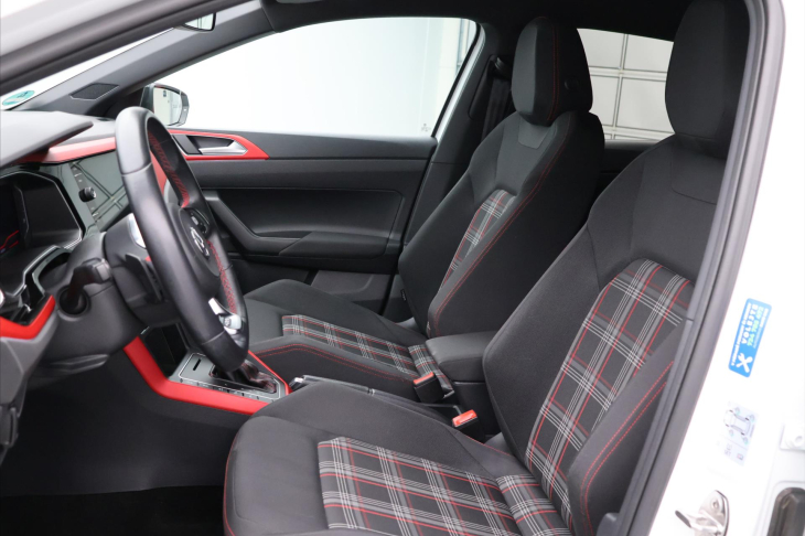 Volkswagen Polo 2,0 TSI GTI DSG Virtual Matrix