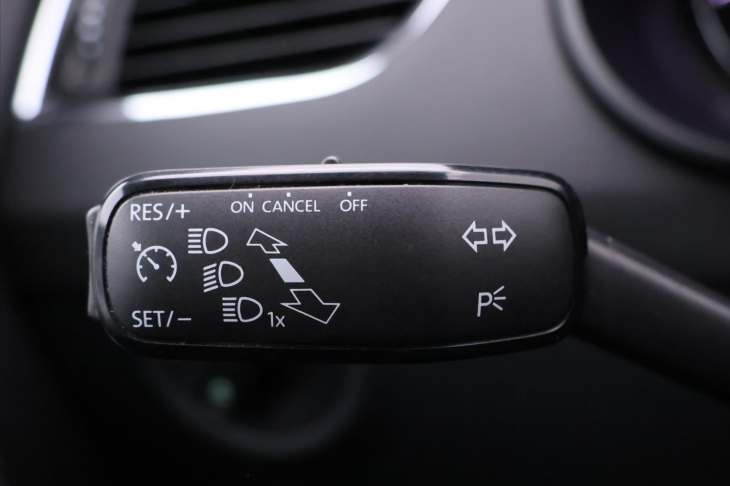 Škoda Octavia 1,4 TSI 103kW Elegance Xenon