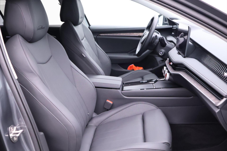 Škoda Superb 2,0 TDI DSG Laurin&Klement DPH