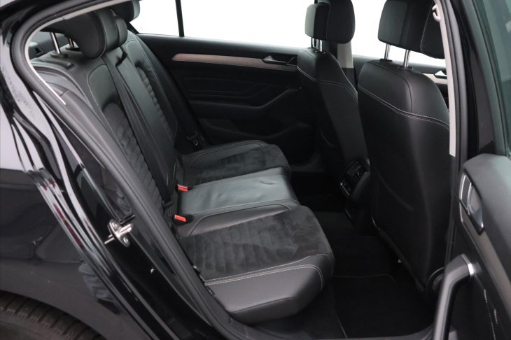 Volkswagen Passat 2,0 TDI Elegance Aut.Klima CZ