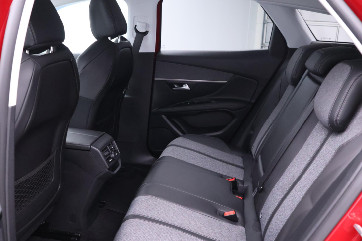 Peugeot 3008 1,2 PureTech 96KW CZ ALLURE