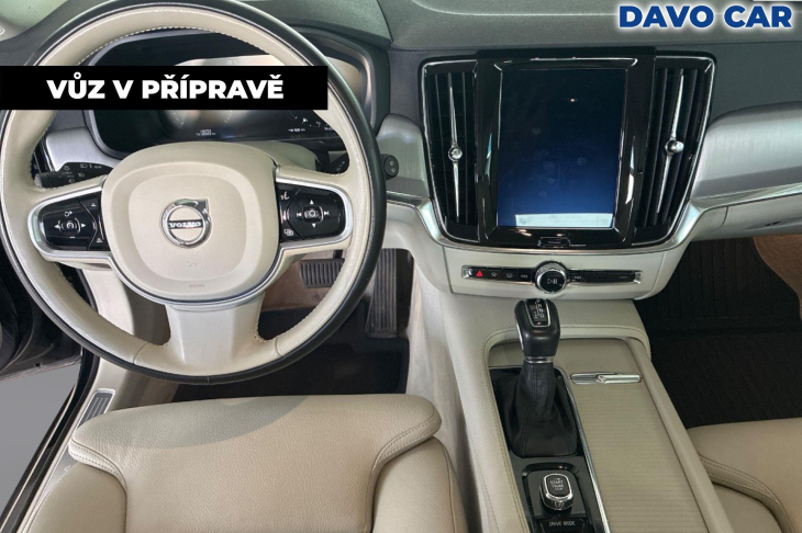 Volvo V90 2,0 D4 140kW Drive-E Momentum Aut.