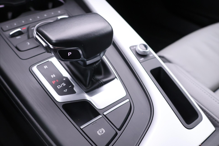 Audi A5 2,0 40TFSI 140kW Aut. LED Kůže