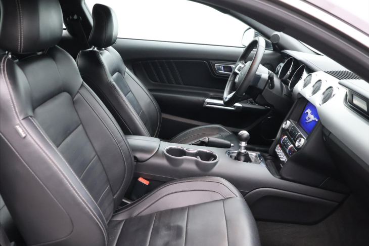 Ford Mustang 2,3 Ecoboost 233kW Manuál CZ