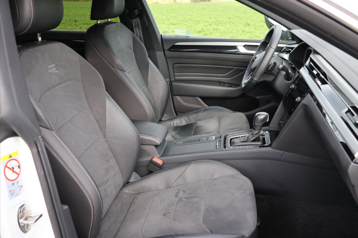 Volkswagen Arteon 2,0 TSI 206 kW R-line DSG DPH CZ