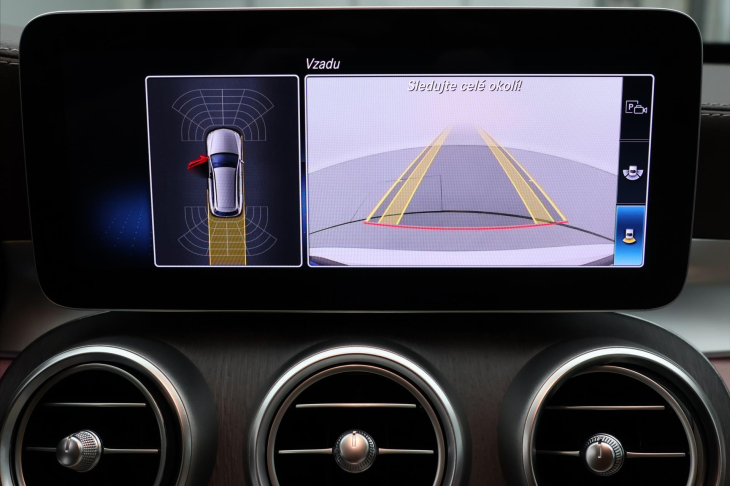 Mercedes-Benz Třídy C 2,0 220d 143kW 4Matic LED