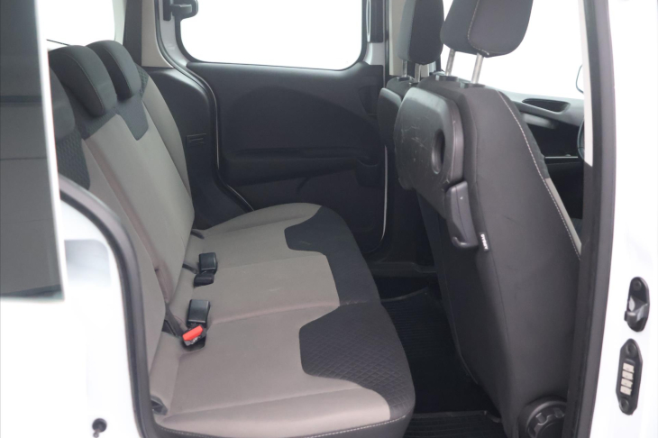 Ford Tourneo 1,5 TDCi 71kW Titanium CZ