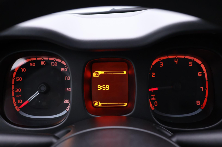 Fiat Panda 1,0 i Hybrid Cross Klima DPH