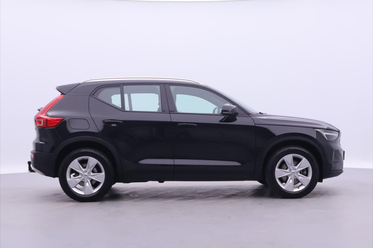Volvo XC40 2,0 B3 120kW Core DCT CZ Záruka