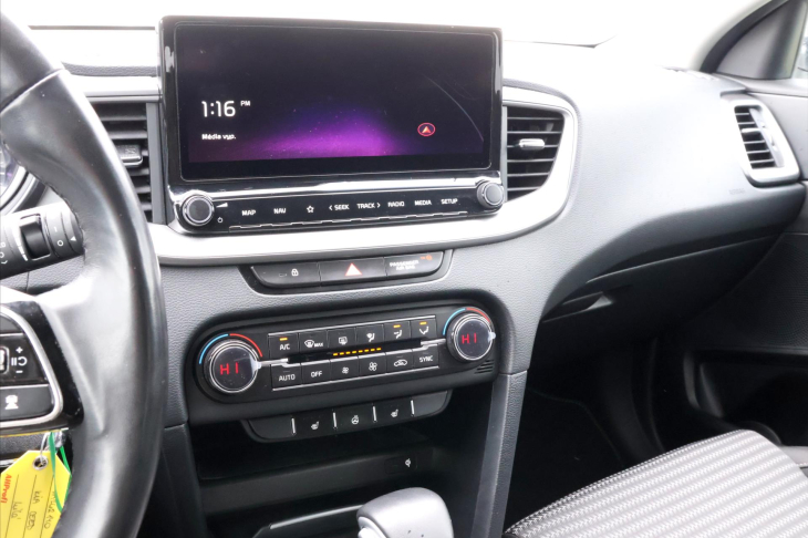Kia Ceed 1,5 T-GDI 117kW DCT TOP DPH CZ