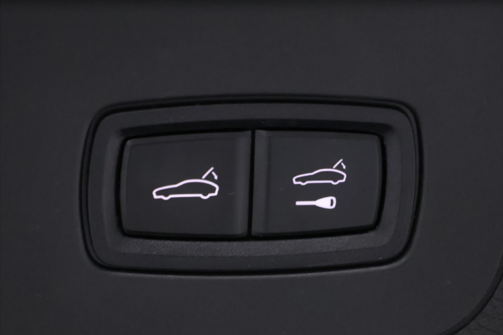 Porsche Panamera 4,0 V8 310kW Chrono Bose CZ 4S