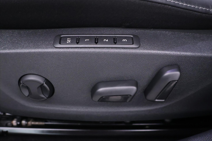 Škoda Octavia 1,0 eTSI DSG Style Plus DPH