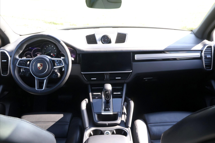 Porsche Cayenne 3,0 EHV 340kW Platinum DPH