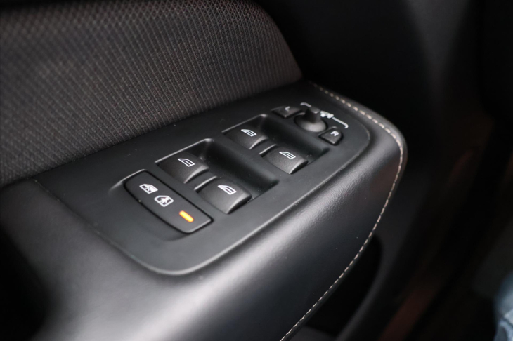 Volvo XC60 2,0 B5 AWD Plus Black Ed. AT