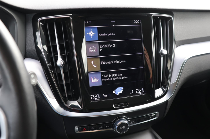 Volvo V60 2,0 D4 145kW Aut. LED Navi DPH