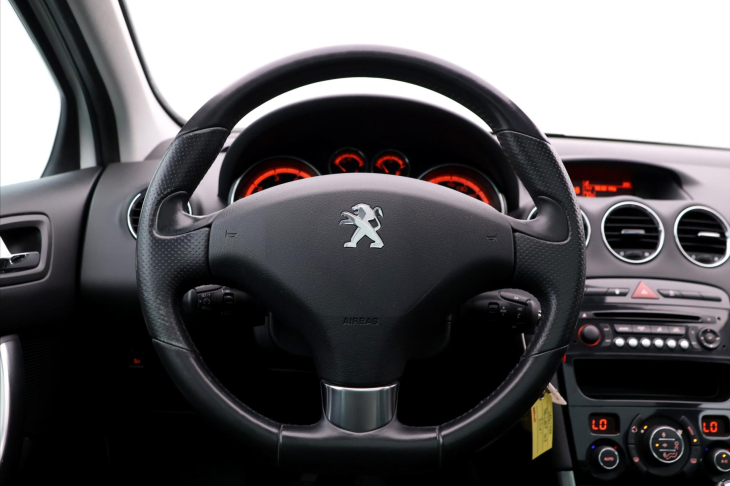 Peugeot 308 1,6 16V 88kW CZ Serv.Kniha