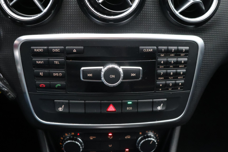 Mercedes-Benz Třídy A 1,6 200i 115kW Klima Kůže