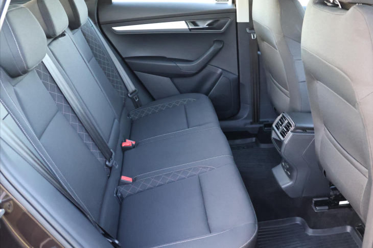 Škoda Karoq 1,5 TSI DSG Ambition LED CZ