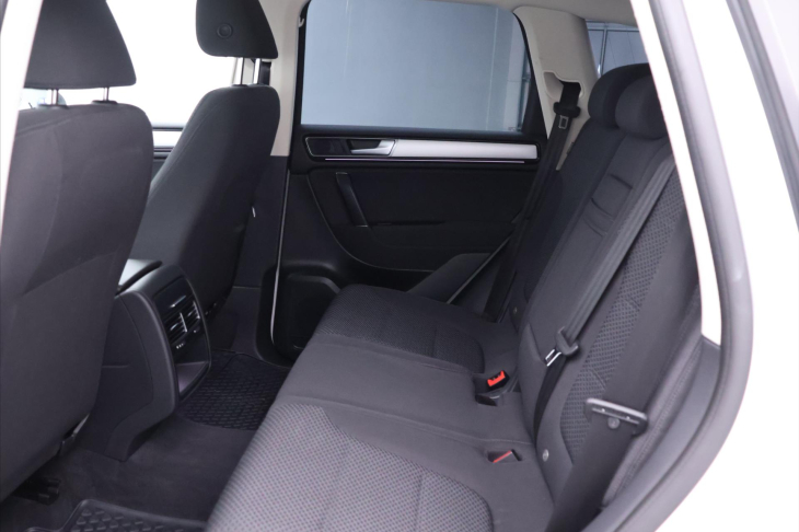 Volkswagen Touareg 3,0 TDI 193kW 4x4  Tažné CZ