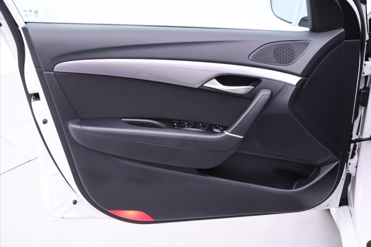 Hyundai i40 1,6 GDI Fifa edice Serv. kniha