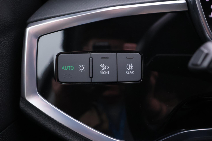 Audi Q3 1,5 35 TFSI S tronic S line CZ DPH