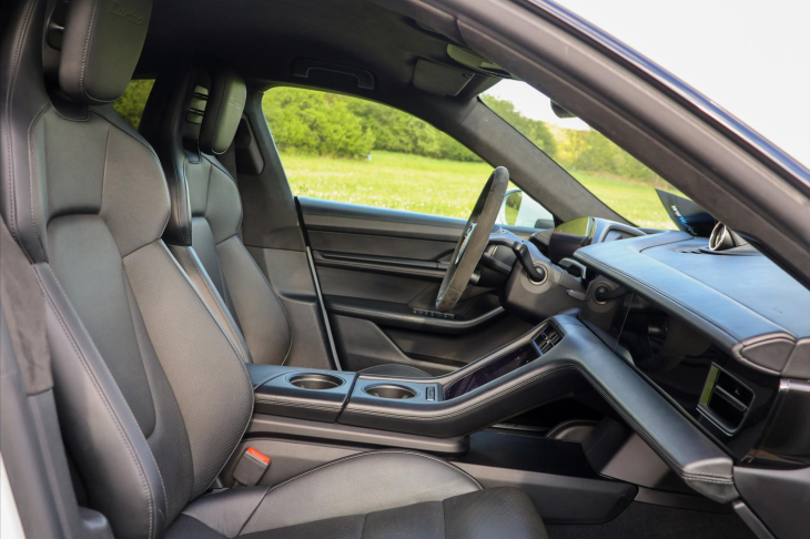 Porsche Taycan Turbo 460kW DPH CZ