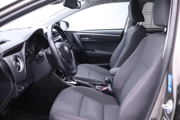 Toyota Corolla 1,6 VVT 97kW Aut. LPG LED CZ