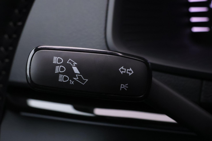 Škoda Karoq 2,0 TDI DSG Sportline 4x4 DPH