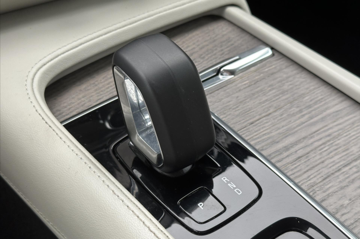 Volvo S90 2,0 B5 184kW CZ DPH