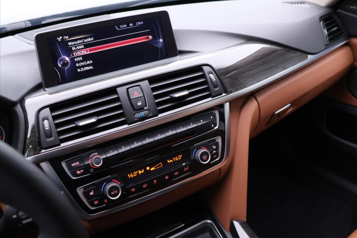 BMW Řada 4 2,0 420d 135kW Luxury Xenon