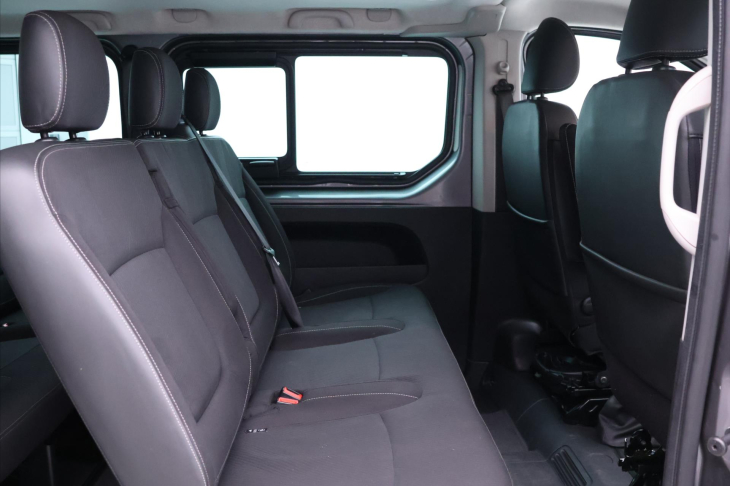 Renault Trafic 1,6 dCi 92kW Cool 8-Míst CZ DPH