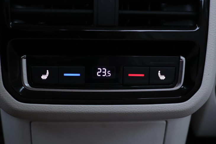 Volkswagen Passat 2,0 TDI 110kW Highline DPH