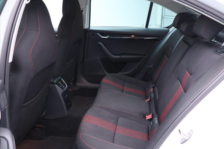 Škoda Octavia 2,0 TDI 110kW DSG Style-Sport