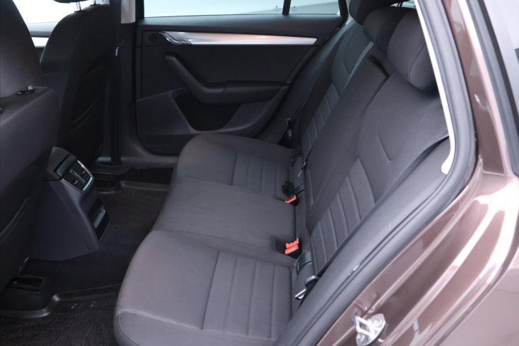 Škoda Octavia 2,0 TDI 110kW DSG Style Xenon
