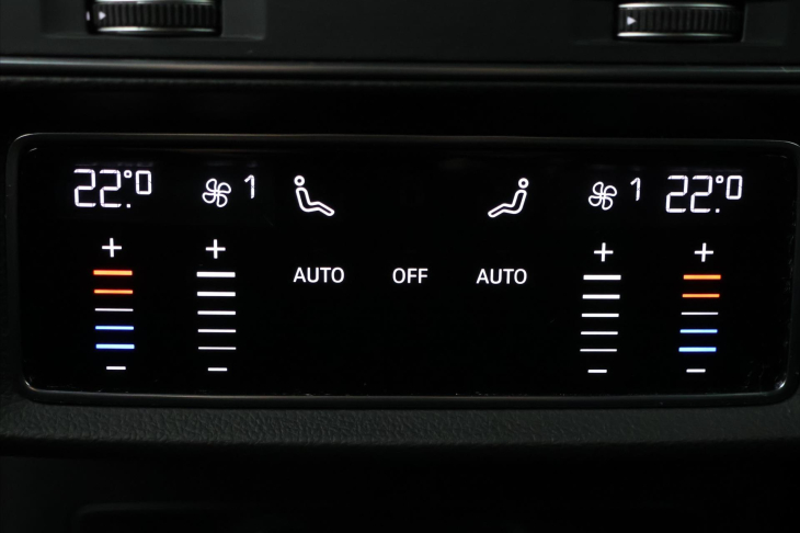 Audi Q7 3,0 50TDI 210kW S line CZ DPH