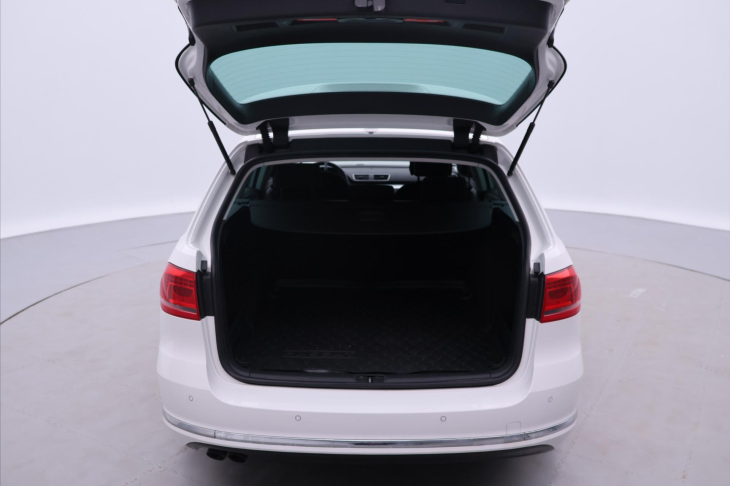 Volkswagen Passat 2,0 TDI 130kW DSG CZ R-Line