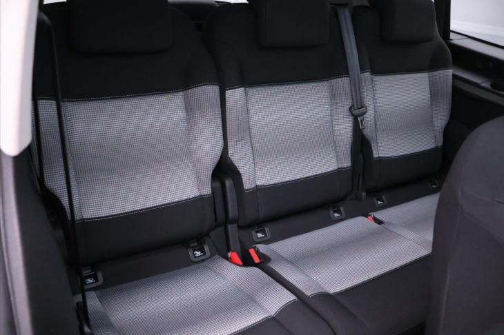 Citroën SpaceTourer 2,0 HDI 130kW Aut. 8-Míst Navi