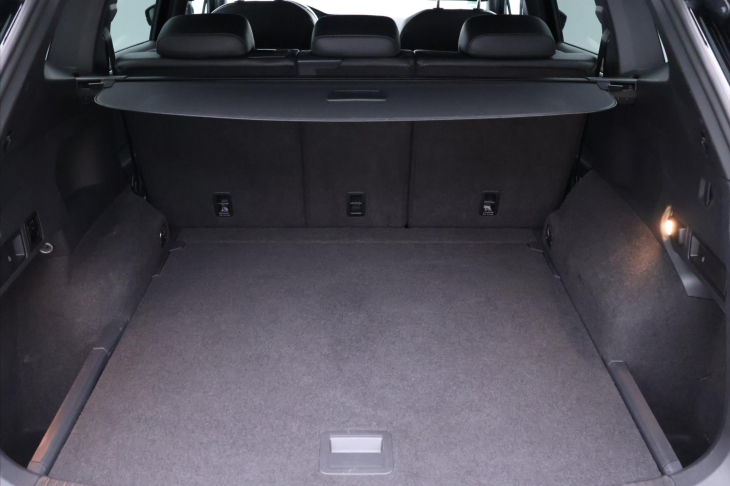 Volkswagen Tiguan Allspace 2,0 TDI DSG 4M R-Line Black DPH