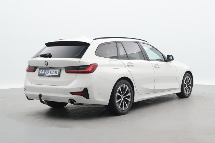BMW Řada 3 2,0 320d 140kW CZ DPH Touring