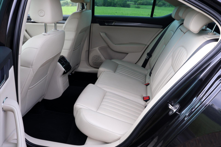 Škoda Superb 2,0 TDI 147kW DSG Style 4x4 CZ
