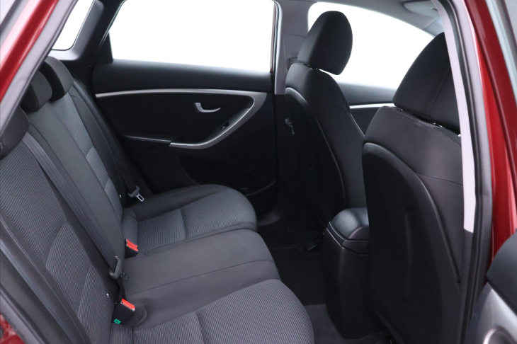 Hyundai i30 1,6 GDI 88kW Trikolor Komfort