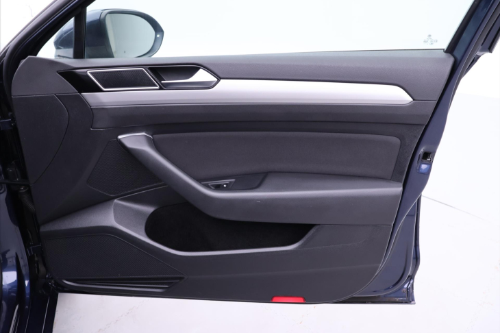 Volkswagen Passat 1,4 TSI 110kW DSG Comfort LED