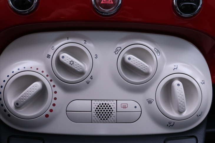 Fiat 500 1.2 i 69k CZ Lounge Serv.Kniha