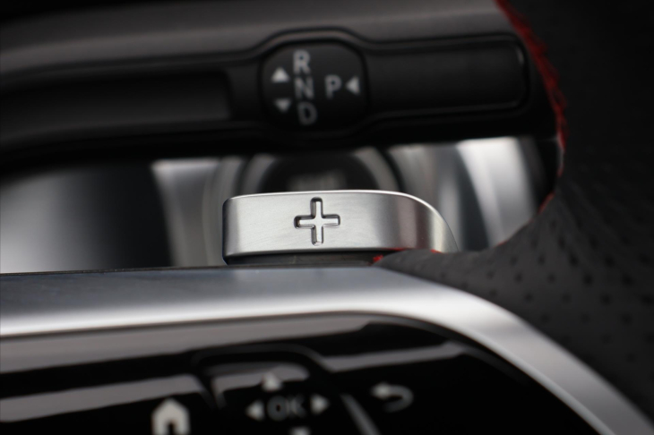 Mercedes-Benz GLB 2,0 220 4MATIC AMG Premium Plus