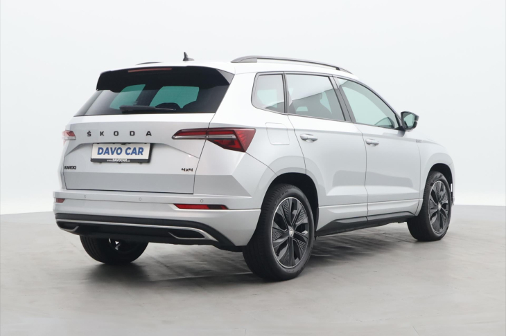 Škoda Karoq 2,0 TSI 140kW 4x4 Sportline DPH