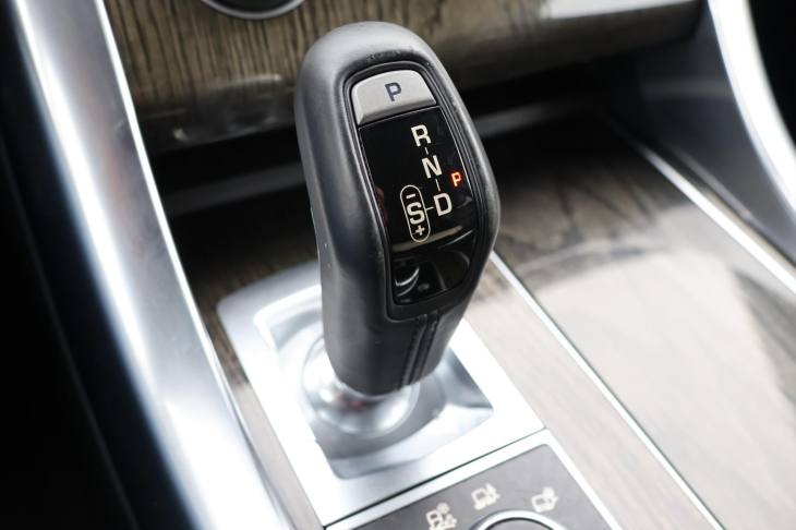 Land Rover Range Rover Sport 3,0 SDV6 215kW Kůže Kamera CZ