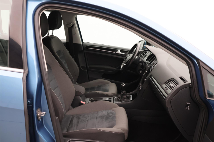 Volkswagen Golf Variant 1,6 TDI 77kW Comfortline CZ