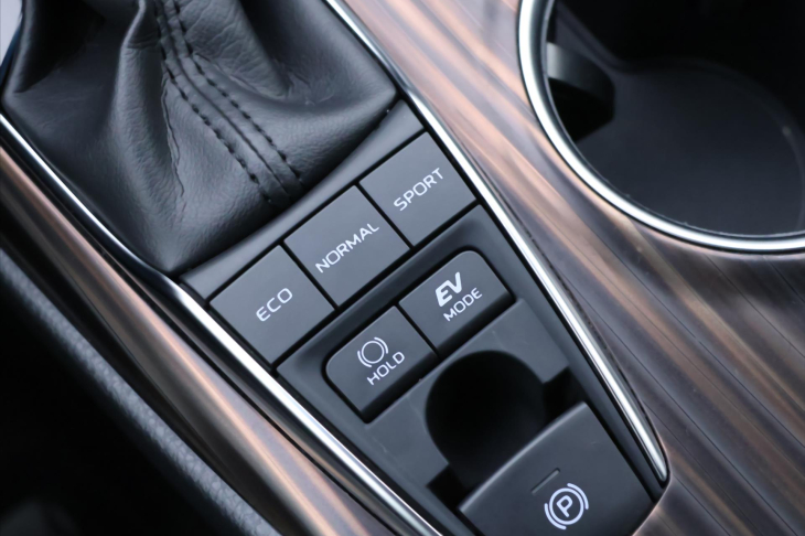 Toyota Camry 2,5 Hybrid 131kW Executive CZ