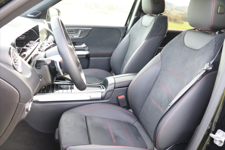 Mercedes-Benz GLB 2,0 200d 4MATIC AMG Premium+