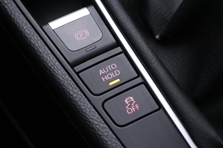 Volkswagen Passat 2,0 TDi 103kW Highline Kůže